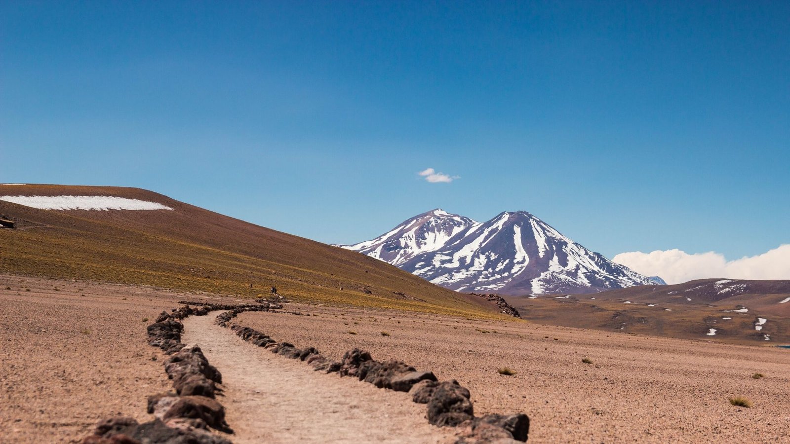 Atacama: conheça o deserto com luxo e conforto